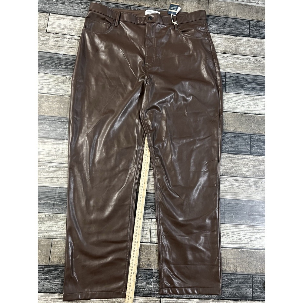 ABERCROMBIE & FITCH Curve Love The 90's Straight High Rise Vegan Leather Pant 34